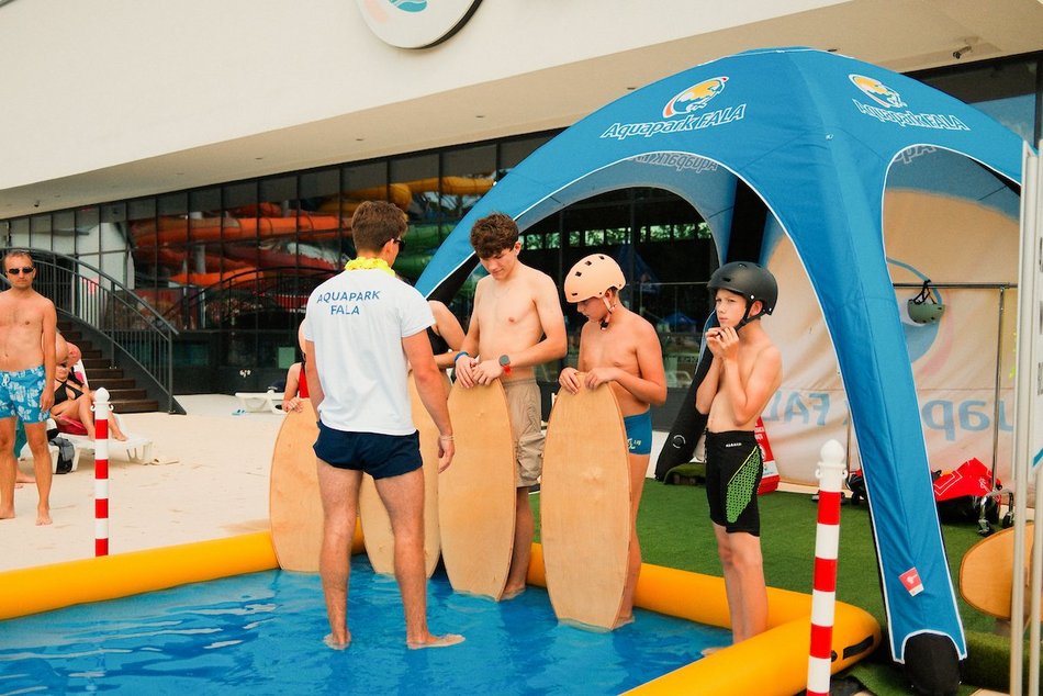 Łódź. Aloha Party w Aquaparku Fala. Hawajski weekend w centrum Łodzi