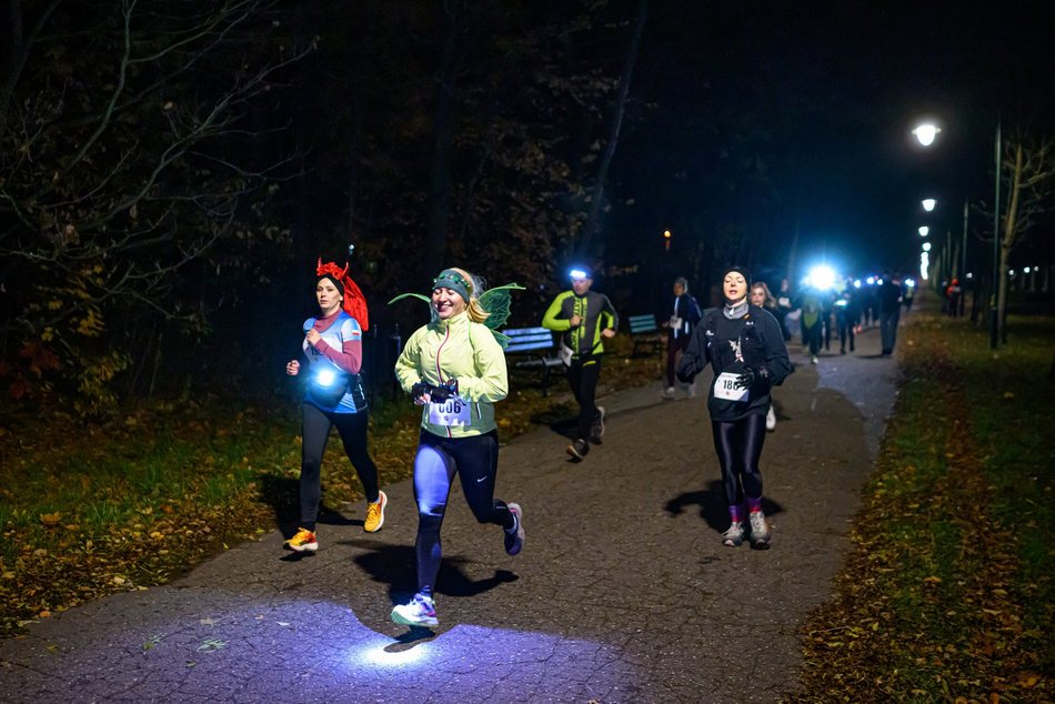 Łódź. Halloween Run w parku na Zdrowiu. Tak bawią się biegacze z Łodzi!