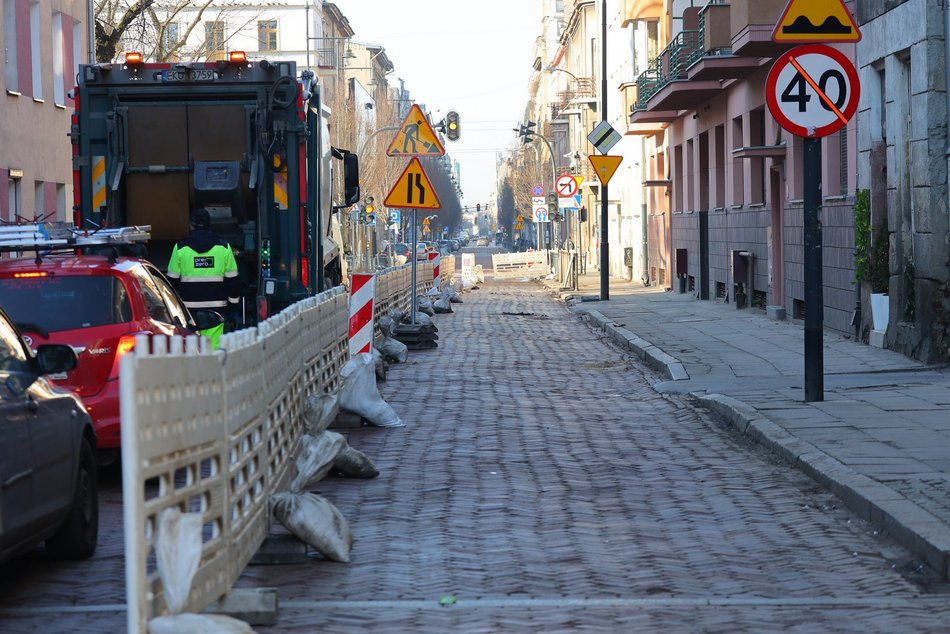 Łódź. Drogowcy rozpoczęli ostatni etap prac na Jaracza
