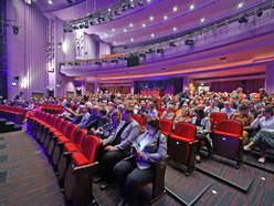 Karnawał w Łodzi dla seniorów. Bale przebierańców, potańcówki w MSK, koncert latino