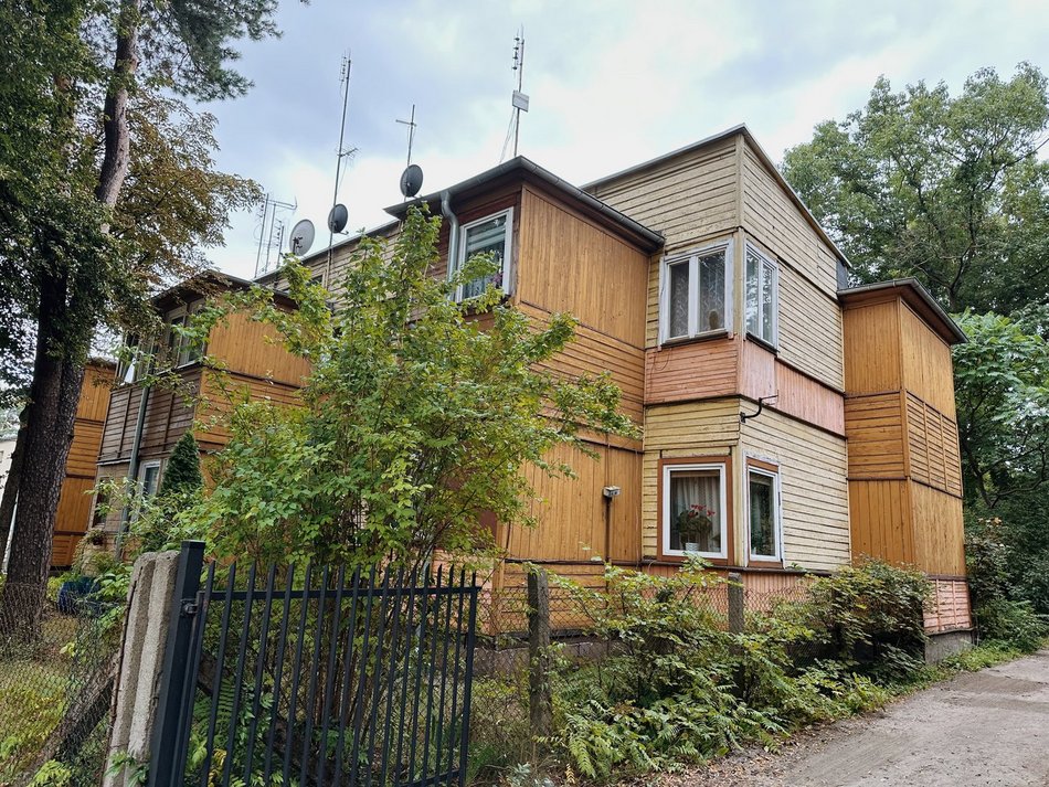 Kolumna-Las, Łask, zabytkowe wille, architektura drewniana