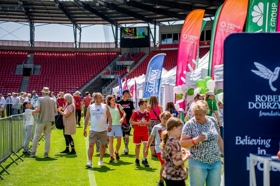 Huczny finał Senioraliów 2026 w Łodzi. Jolanta Kwaśniewska, zajęcia fitness, stoiska i inne