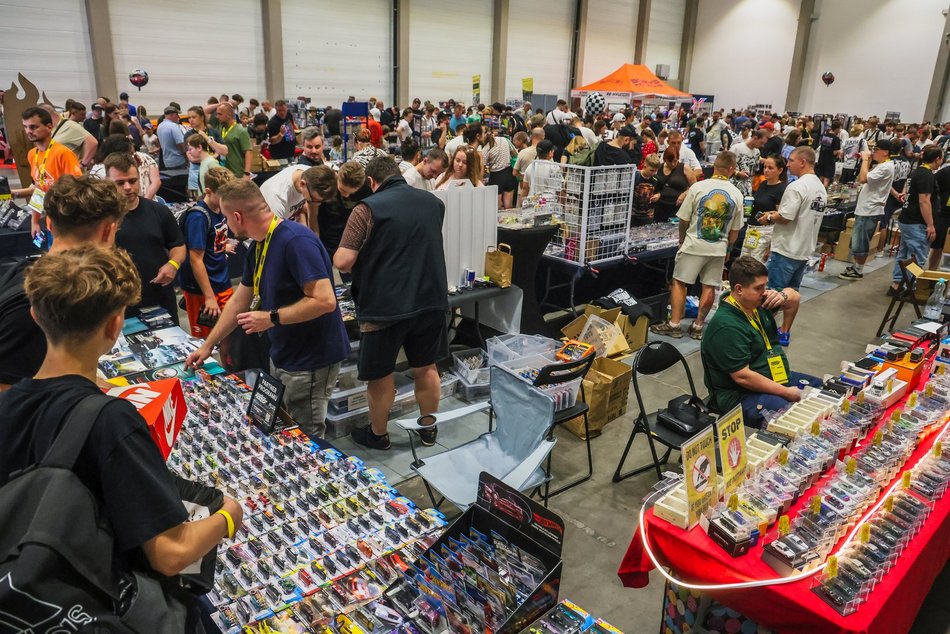 Łódź. Hot Wheels opanowały halę Expo Łódź! Setki miniatur aut, wyścigi na żywo i nie tylko!