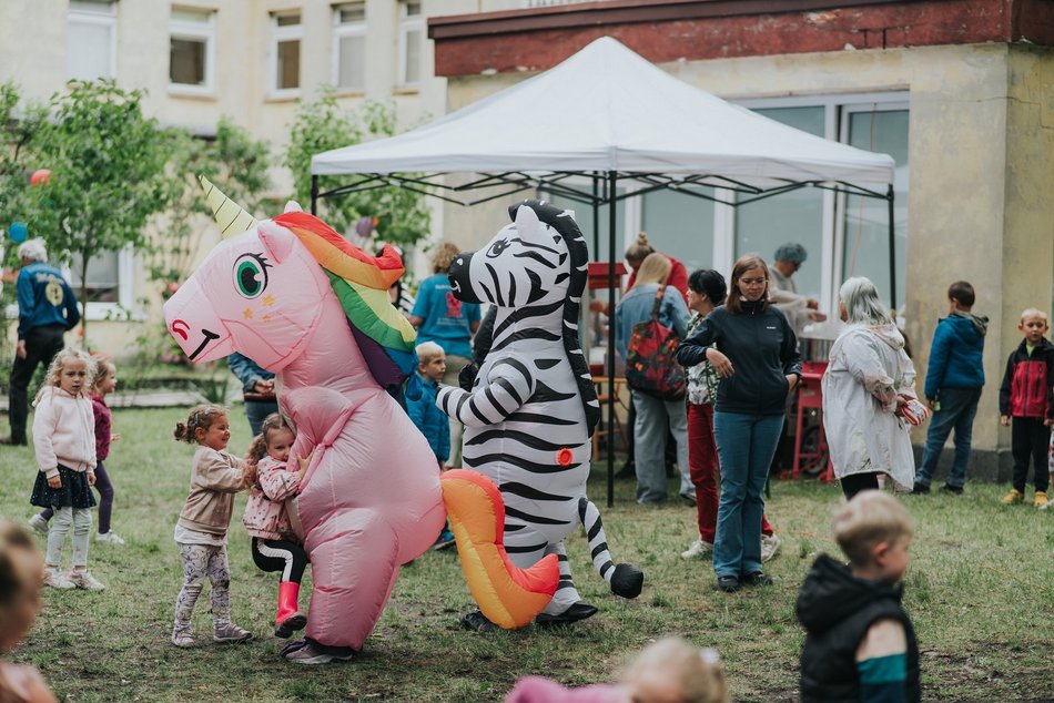 Łódź. „Czwartki na wesoło" z MOPS Łódź. Gry, zabawy, warsztaty, dmuchańce i przekąski