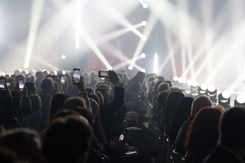Łódź. Moda i pomaganie w klubie Wytwórnia w Łodzi. Zobacz zdjęcia z gali „poMocni w Modzie by Plesiak”