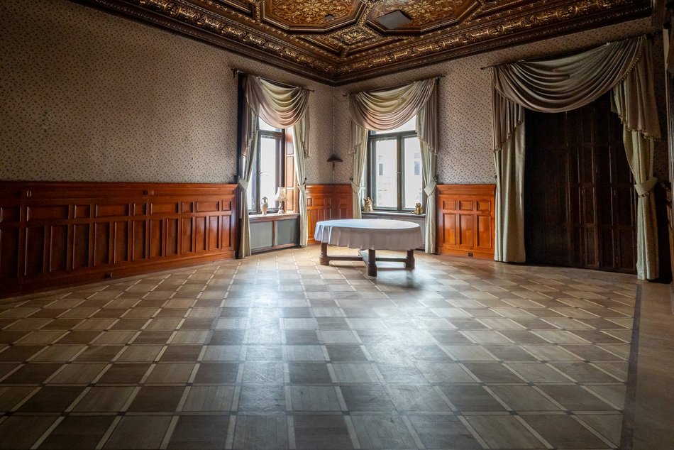 Łódź. Siódemki przy Piotrkowskiej do wynajęcia. Nowa restauracja w słynnej kamienicy? Niekoniecznie!