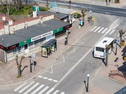 Łódź. Remont dworca w Sulejowie. Drewniane perony, poczekalnia i nowa zieleń odmienią betonowy plac!