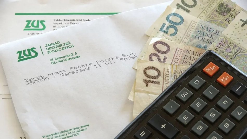 Niższe limity dorabiania dla emerytów i rencistów. Poznaj szczegóły!