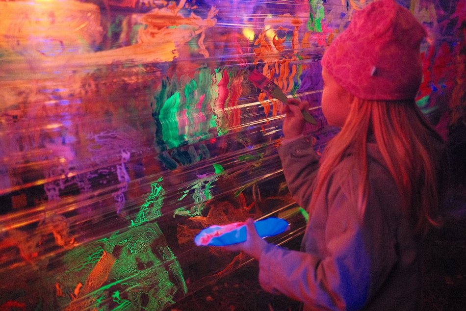 Łódź. Dziecięca radość na Light Move Festival 2025 Łódź! Strefa LMF Kids pełna atrakcji