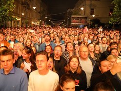 Tłum na koncercie 