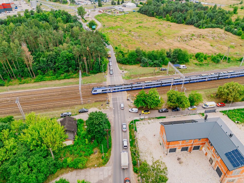 Łódź. Przejazd kolejowy przy ul. Malowniczej w Łodzi obecnie