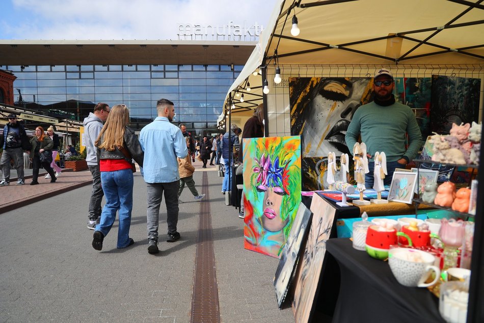 Łódź. Niedziela na targach rękodzieła w Manufakturze