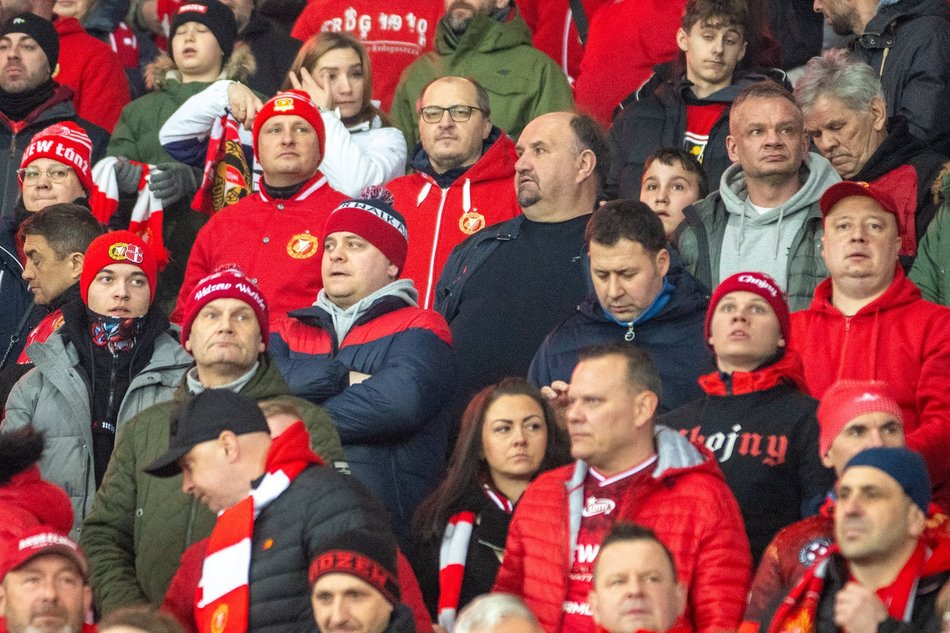 Łódź. Kibice na meczu Widzew Łódź - Lech Poznań. Byłeś/aś? Znajdź się w galerii!