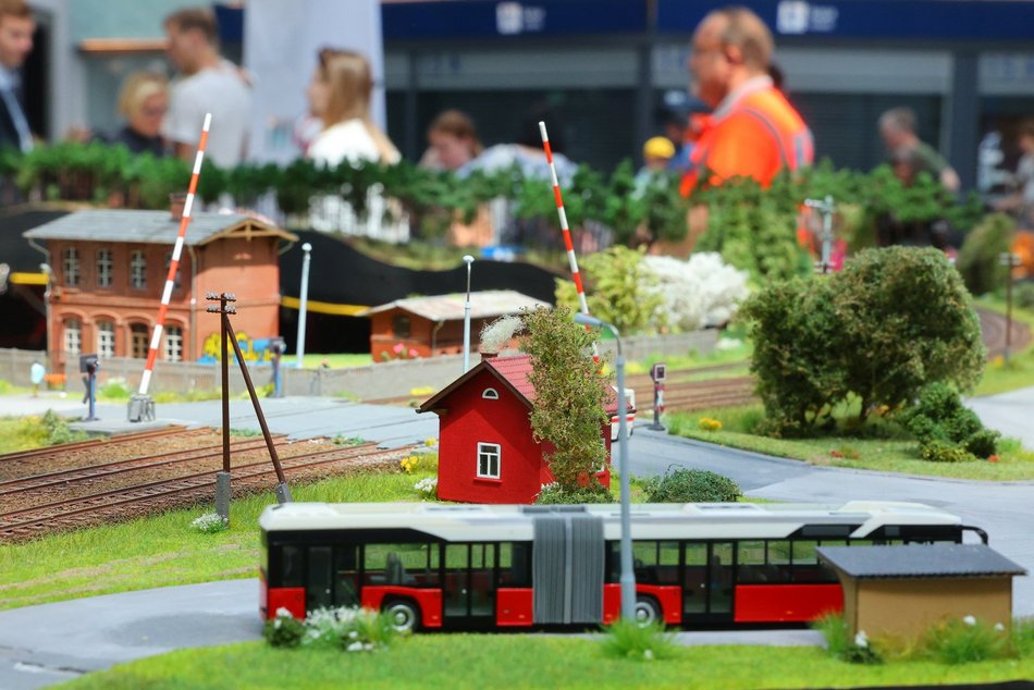 Łódź. Wystawa Makiet Kolejowych na dworcu Łódź Fabryczna. Święto miłośników pociągów