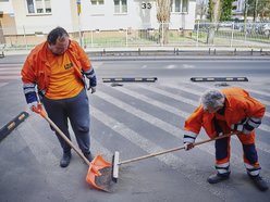 Łódź. Sprzątanie w Łodzi trwa nieprzerwanie. Na których ulicach pracowały ekipy porządkowe?