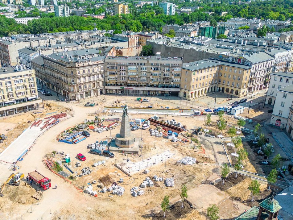 Plac Wolności w remoncie. Widok z drona