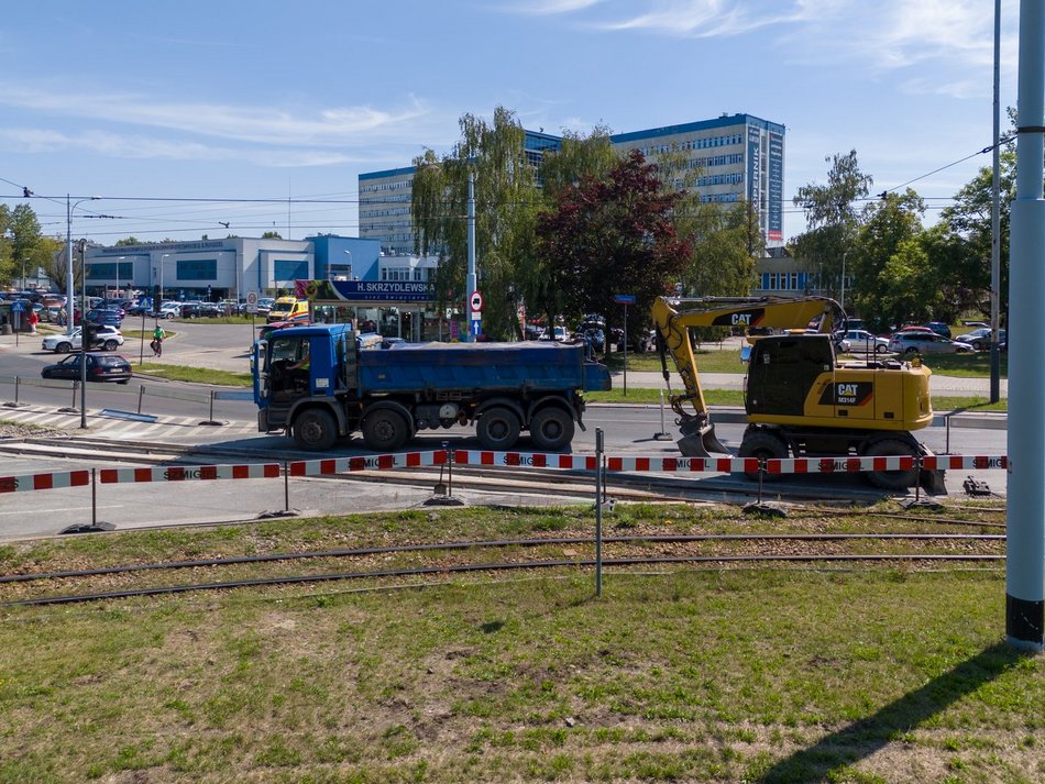 Rondo Lotników Lwowskich - prace przy torowisku