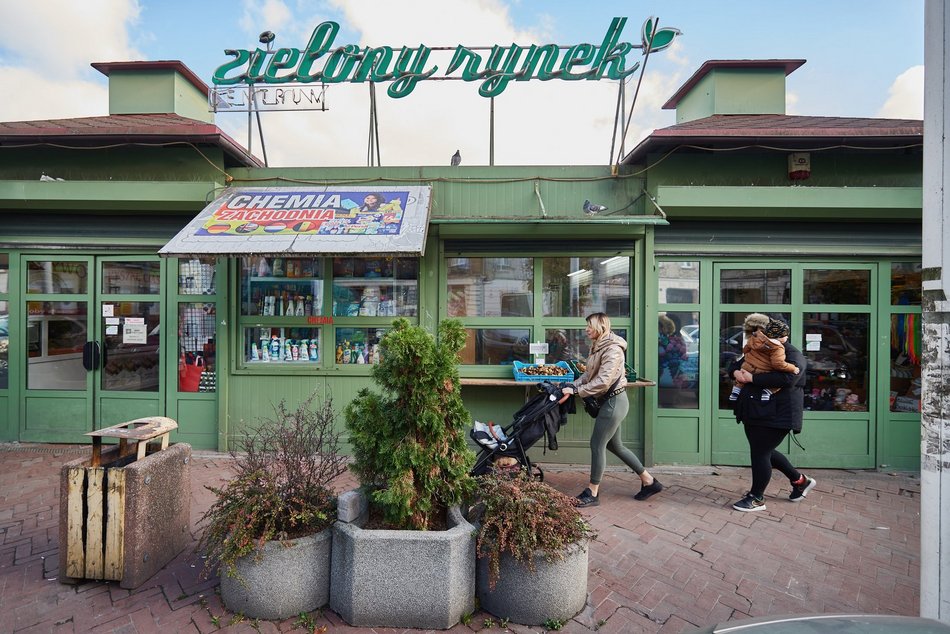 Targ na placu Barlickiego