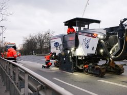Łódź. Wymiana asfaltu na Bandurskiego
