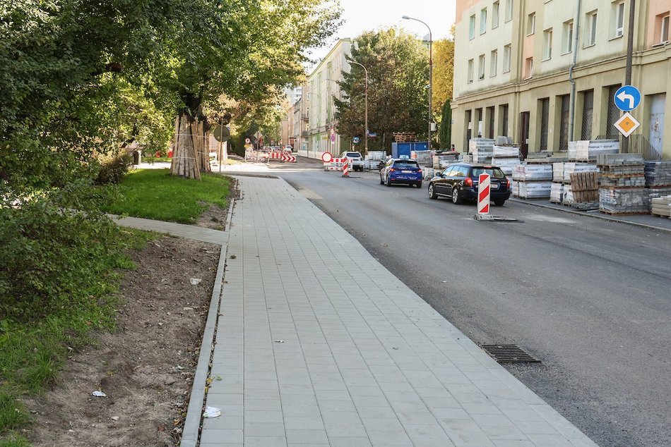 Łódź. Remont Organizacji WiN w Łodzi. Jest już nowa nawierzchnia i chodniki