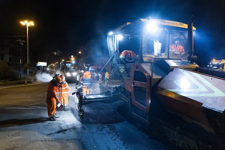 Łódź. Nocne prace w Nowosolnej