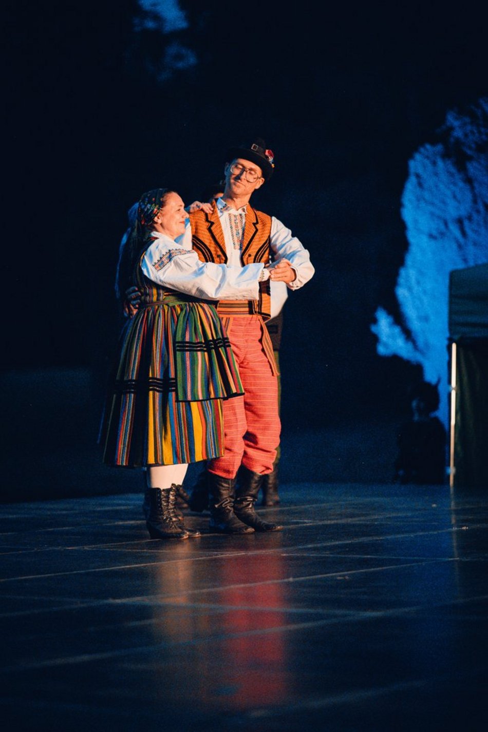 Łódź. Noc Świętojańska w Ogrodzie Botanicznym w Łodzi. Magia światła, natury i folkloru