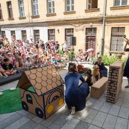 У програмі казкових вистав для дітей – вистави відомих дитячих театрів, фото: Łacheta 