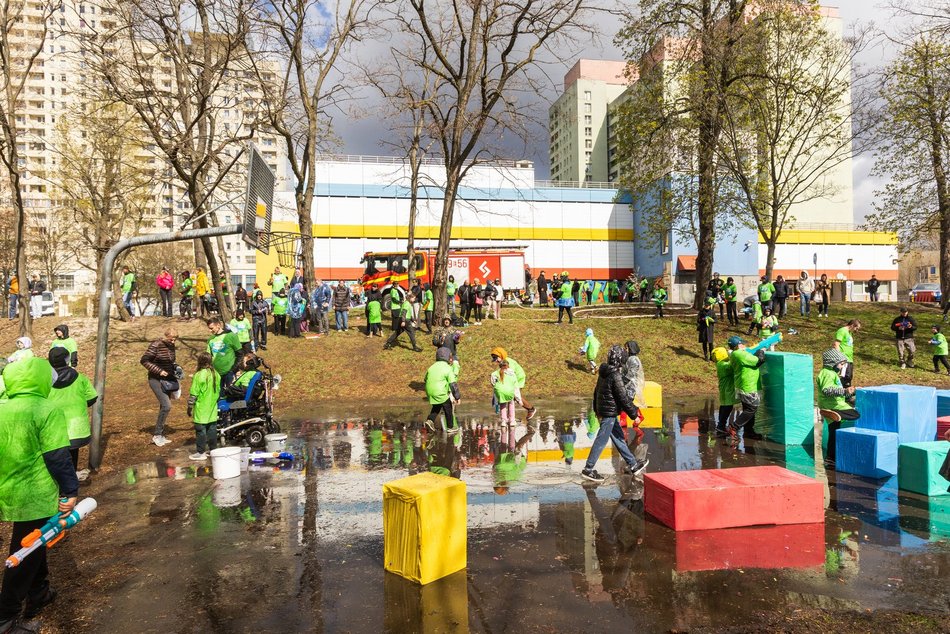 Łódź. Lany Poniedziałek na Manhattanie w Łodzi. Tak Łodzianie celebrowali śmigus-dyngus!