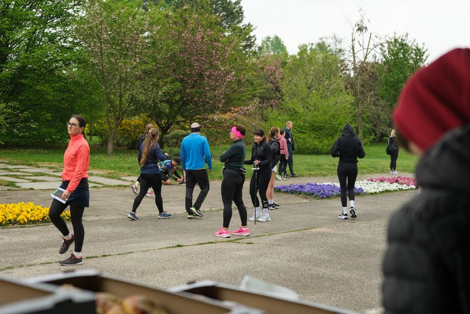 Łódź. Botaniczna Piątka w Ogrodzie Botanicznym w Łodzi. Uśmiech Łodzian i biegowe emocje
