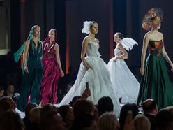 Moda, sztuka i dobre serca. Nadchodzi gala „poMocni w Modzie by Plesiak” w Łodzi