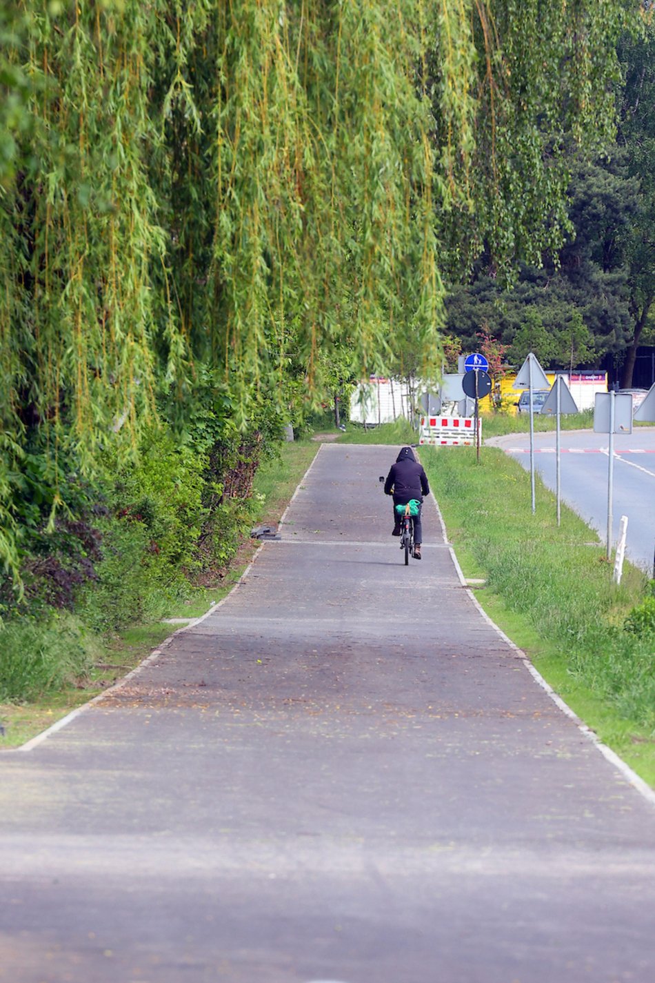 Łódź. Nowa droga rowerowa na Retkini w Łodzi. Trasa jest już otwarta dla rowerzystów