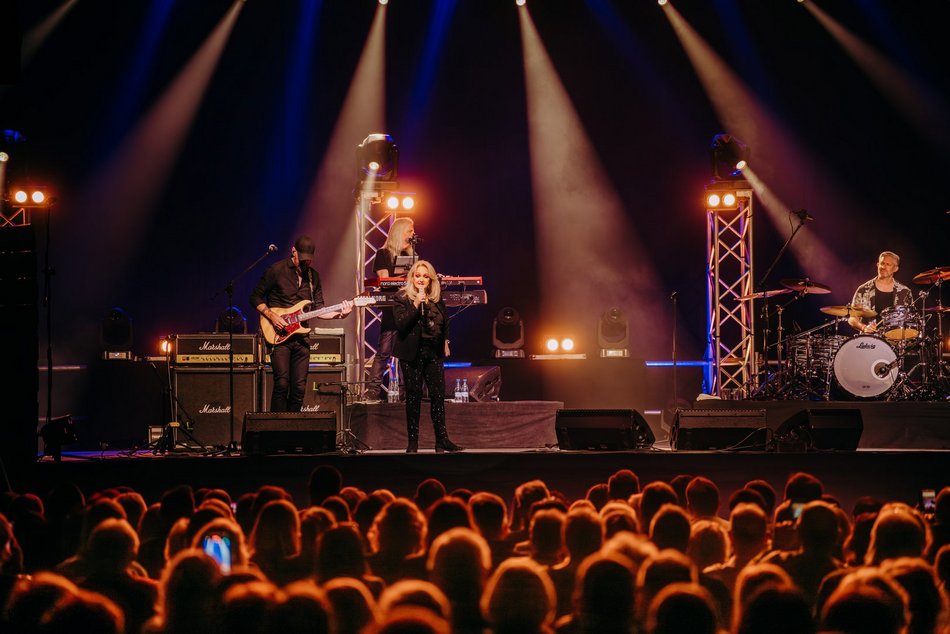 Łódź. Bonnie Tyler dała czadu w Sport Arenie w Łodzi! Nie byłeś? Zobacz!