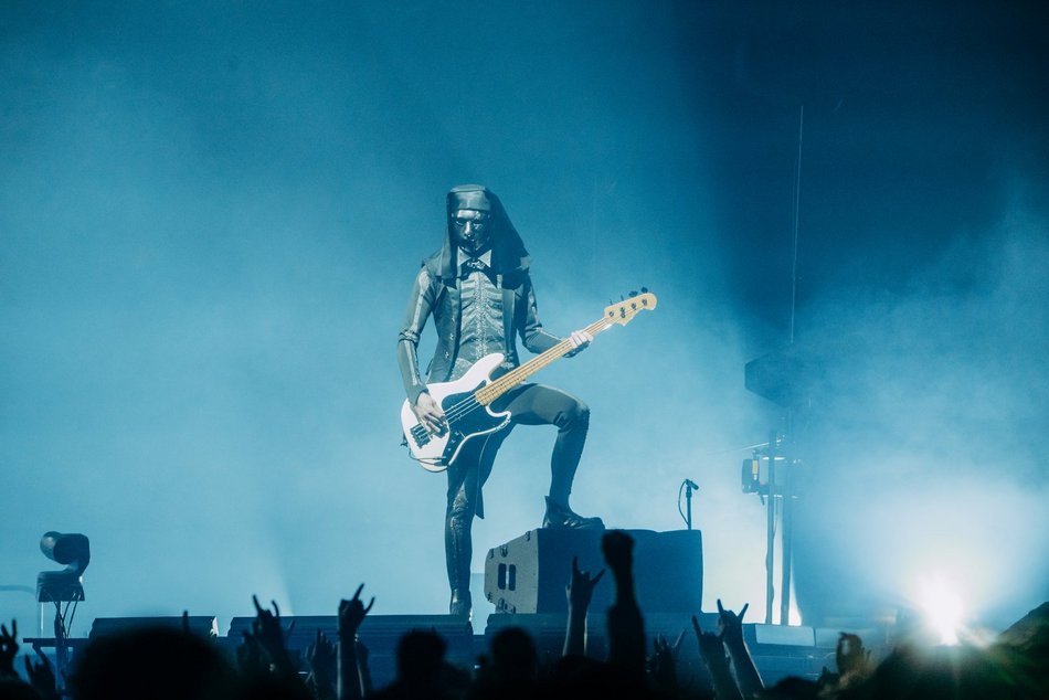 Łódź. Ghost w Atlas Arenie w Łodzi. Teatralny rock ze Szwecji wypełnił halę!