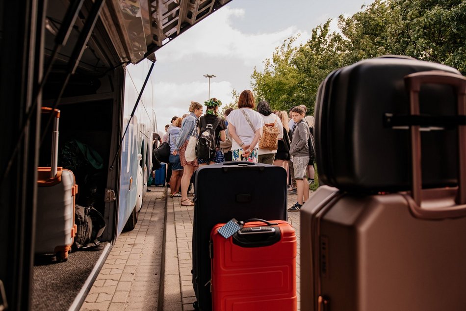 Dzieci z Łodzi wyjechały na kolonie do Grotnik. Pierwszy turnus rozpoczęty!