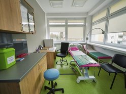 Łódź. Dofinansowanie dla MCM Polesie w Łodzi. Nowy sprzęt i podjazd dla wózków w przychodni Wileńska