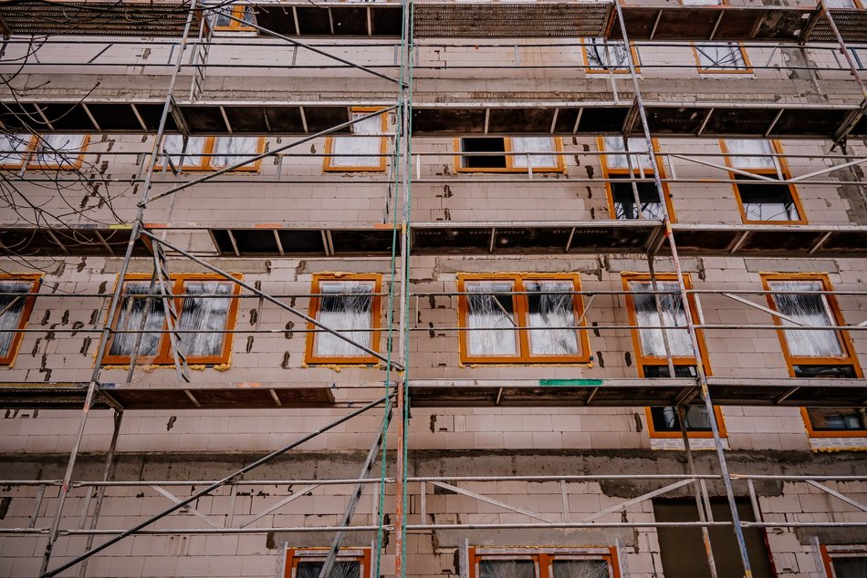 Wiecha na mieszkaniach komunalnych przy Lubelskiej w Łodzi. Praca wre!