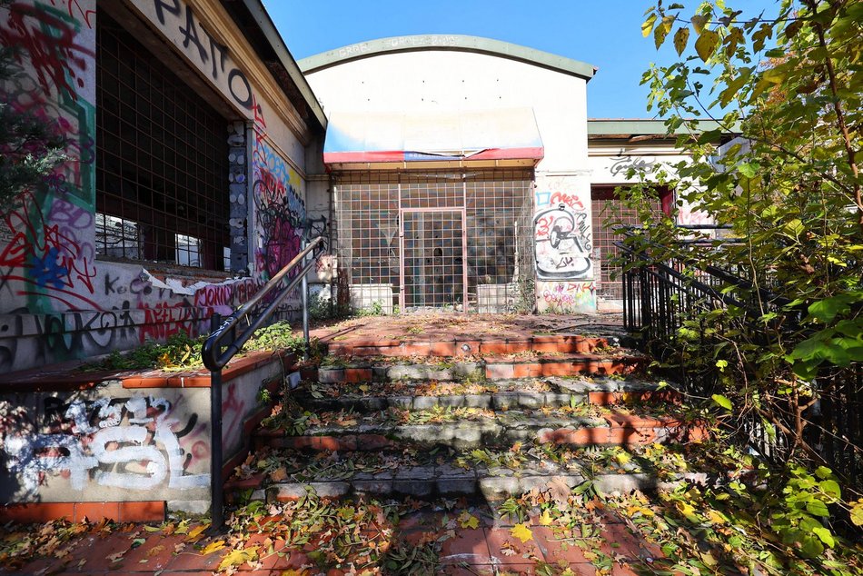 Łódź. Koniec z ruiną po Pizza Hut! Łodzianie zdecydują, co powstanie w pasażu Rubinsteina