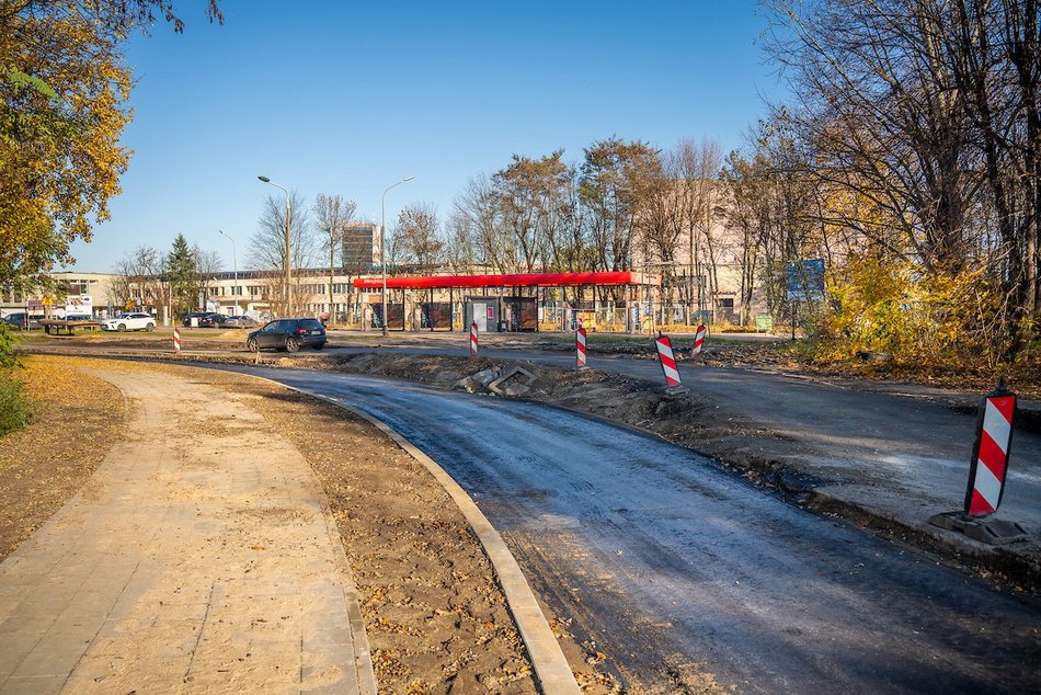 Remont Szparagowej i Wersalskiej. Układają już nowy asfalt