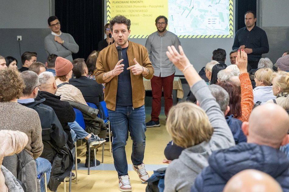 Łódź. Remonty dróg na Stokach w Łodzi. Duża frekwencja na spotkaniu z mieszkańcami