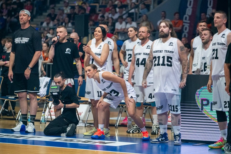 Mecz Gortat Team vs NATO w Łodzi. Czołgi, płomienie i masa sportowych emocji!
