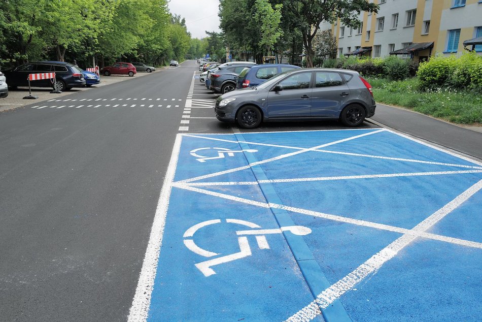 Remont Bartoka zakończony. Aż 280 miejsc parkingowych dla mieszkańców!