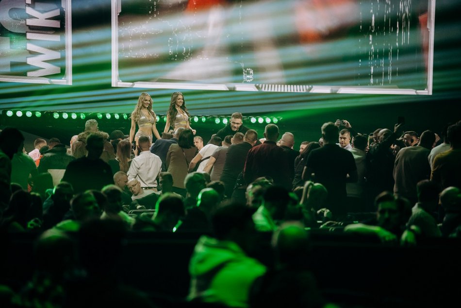 KSW w Atlas Arenie. Dwie emocjonujące walki mistrzowskie z zawodnikami z Łodzi