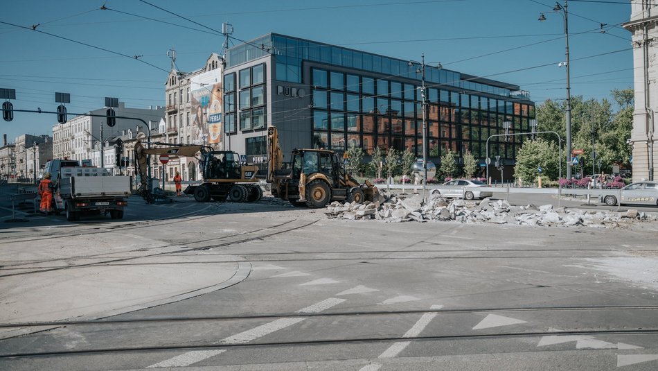 Łódź. Remont torowiska na Zachodniej. Ważne zmiany w ruchu przy Manufakturze