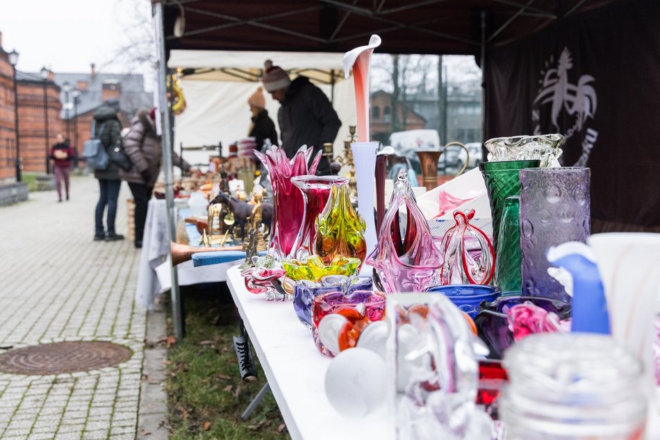 Łódź. Świąteczne Targi Starocie na Księżym Młynie w Łodzi. Znajdziesz tam unikatowe prezenty