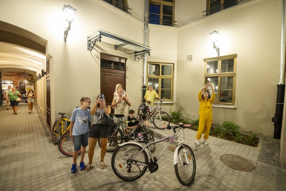 Otwarcie podwórka przy Piotrkowskiej 118