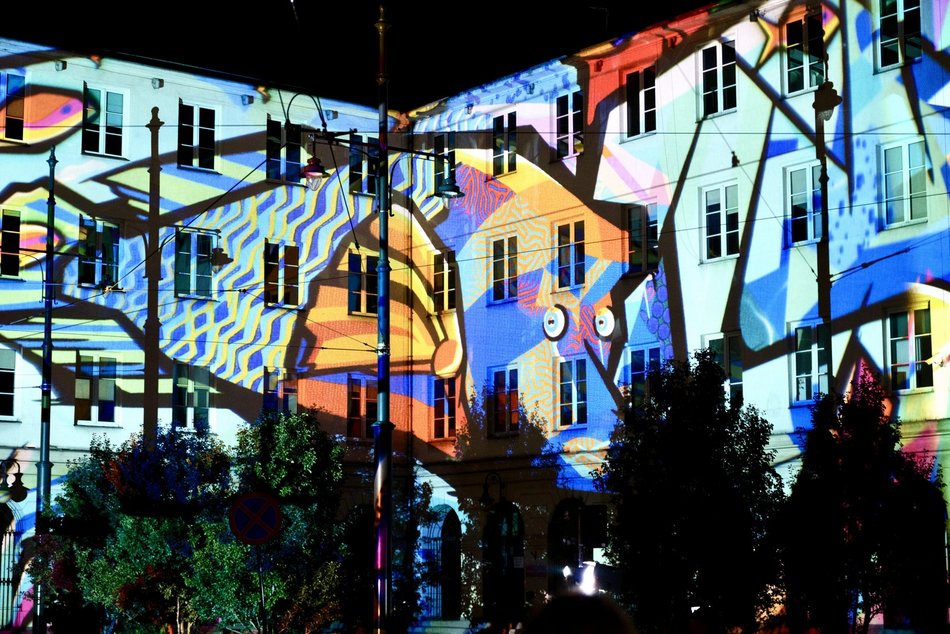 Wielkie słońce oświetla plac Wolności! Niezwykła atrakcja na Light Move Festival 2025 Łódź