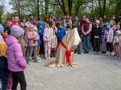 Muminek odsłonięty! Nowa rzeźba na Szlaku Łódź Bajkowa
