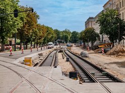 Bulwary Północne - plac budowy, nowa ulica i tory tramwajowe