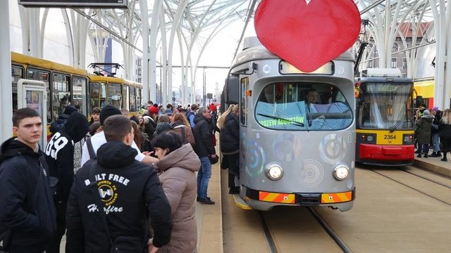 Walentynkowy tramwaj MPK Łódź znów wyjdzie na ulice! Sprawdź, którą trasą pojedzie!