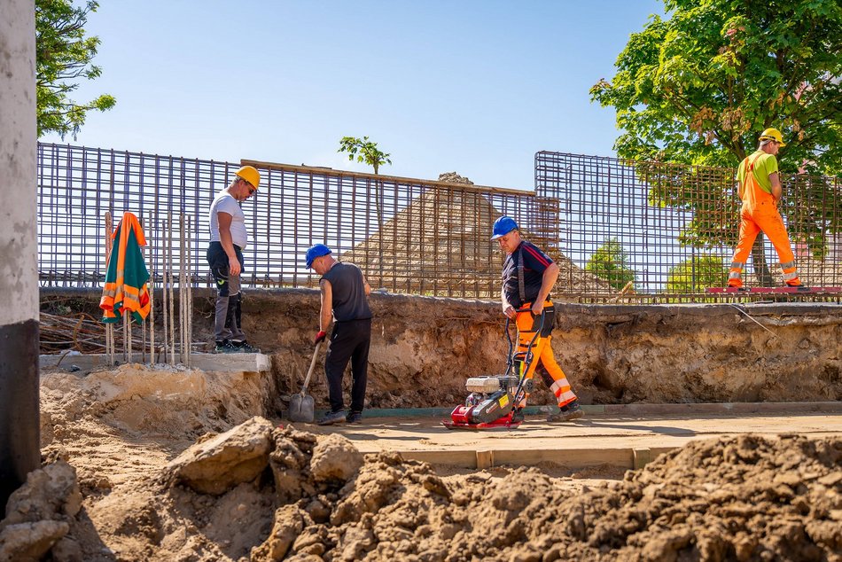 Budowa kładek nad Wyszyńskiego w Łodzi. Najnowsze postępy i zmiany w ruchu